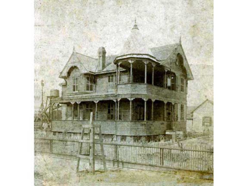 1900