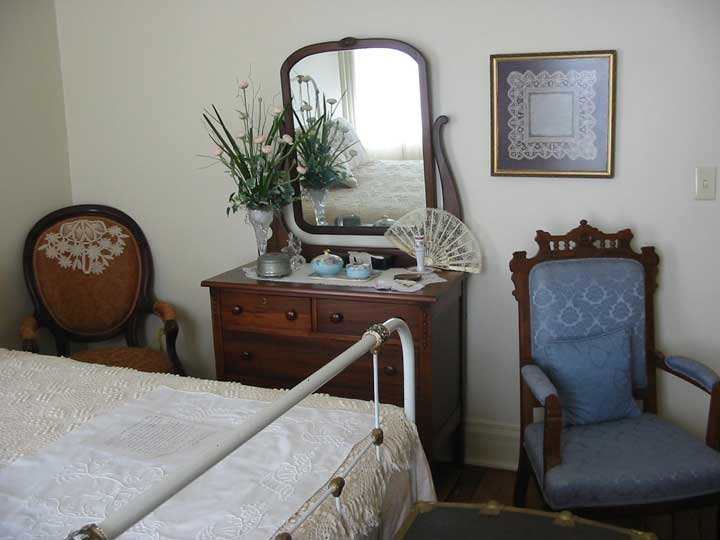 Ladie's Room